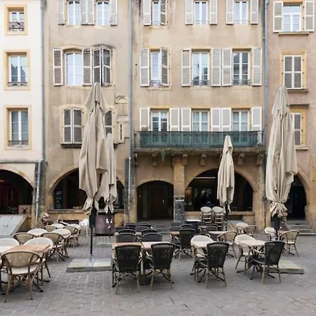 Apartamento Bohemian Bakoua & Chesterfield Cottage, Hyper-centre