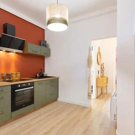 Bohemian Bakoua & Chesterfield Cottage, Hyper-centre Apartamento