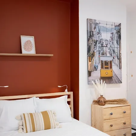 Bohemian Bakoua & Chesterfield Cottage, Hyper-centre Apartman *