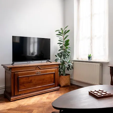 Bohemian Bakoua & Chesterfield Cottage, Hyper-centre Apartamento Metz