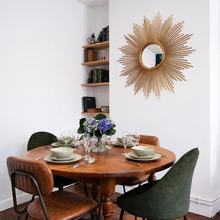 Bohemian Bakoua & Chesterfield Cottage, Hyper-centre Apartman