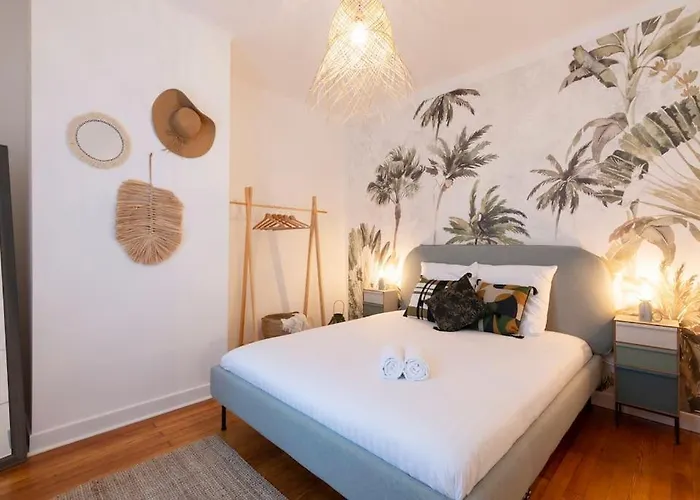 Bohemian Bakoua & Chesterfield Cottage, Hyper-centre Appartement *