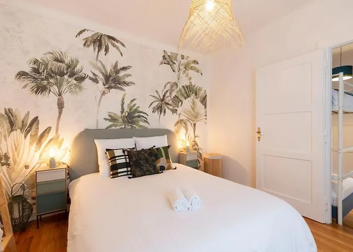 Bohemian Bakoua & Chesterfield Cottage, Hyper-centre Appartement