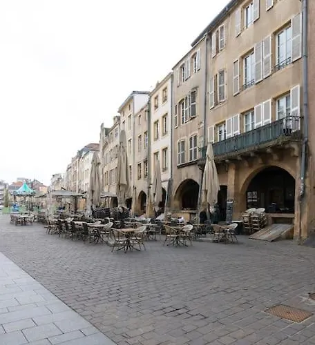 Appartement Bohemian Bakoua & Chesterfield Cottage, Hyper-centre *