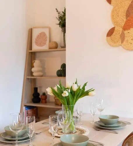 Bohemian Bakoua & Chesterfield Cottage, Hyper-centre Metz