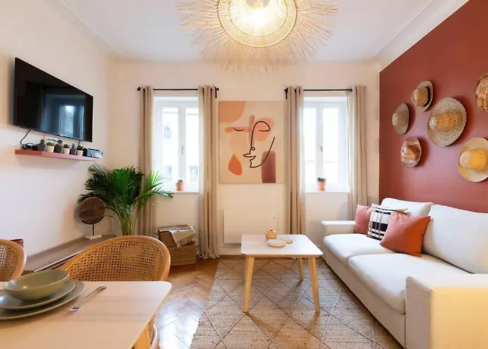 Bohemian Bakoua & Chesterfield Cottage, Hyper-centre Appartement *
