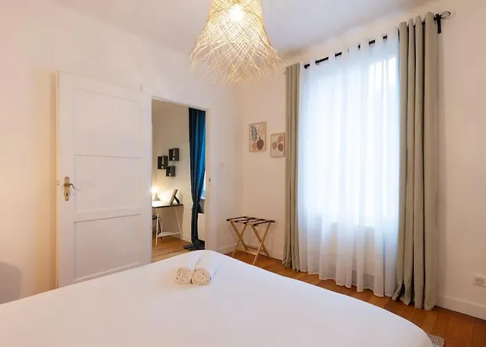 Bohemian Bakoua & Chesterfield Cottage, Hyper-centre Appartement *