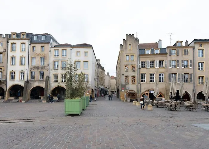 公寓 Bohemian Bakoua & Chesterfield Cottage, Hyper-centre *