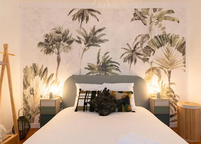 Bohemian Bakoua & Chesterfield Cottage, Hyper-centre Metz