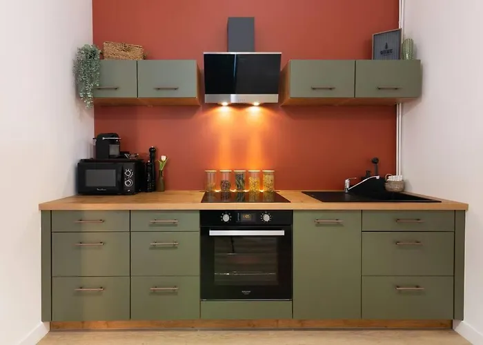 Bohemian Bakoua & Chesterfield Cottage, Hyper-centre Appartement