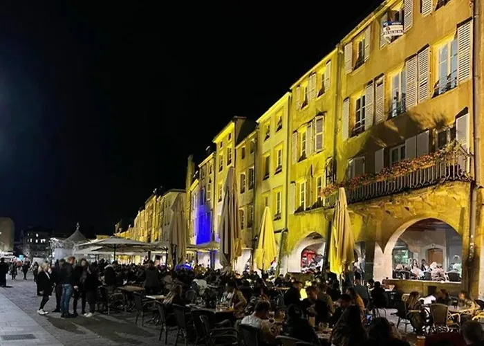 Bohemian Bakoua & Chesterfield Cottage, Hyper-centre * Metz