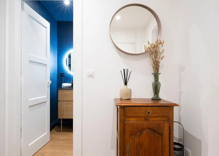 Bohemian Bakoua & Chesterfield Cottage, Hyper-centre Appartement *