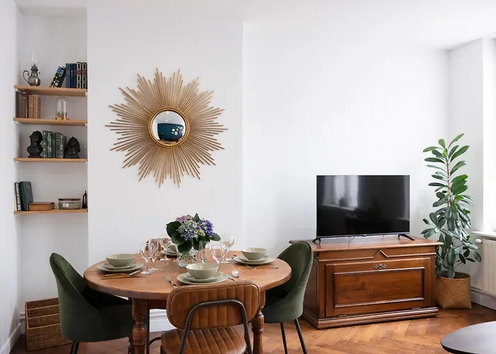 Appartement Bohemian Bakoua & Chesterfield Cottage, Hyper-centre *