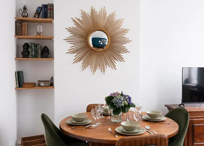 Appartement Bohemian Bakoua & Chesterfield Cottage, Hyper-centre *